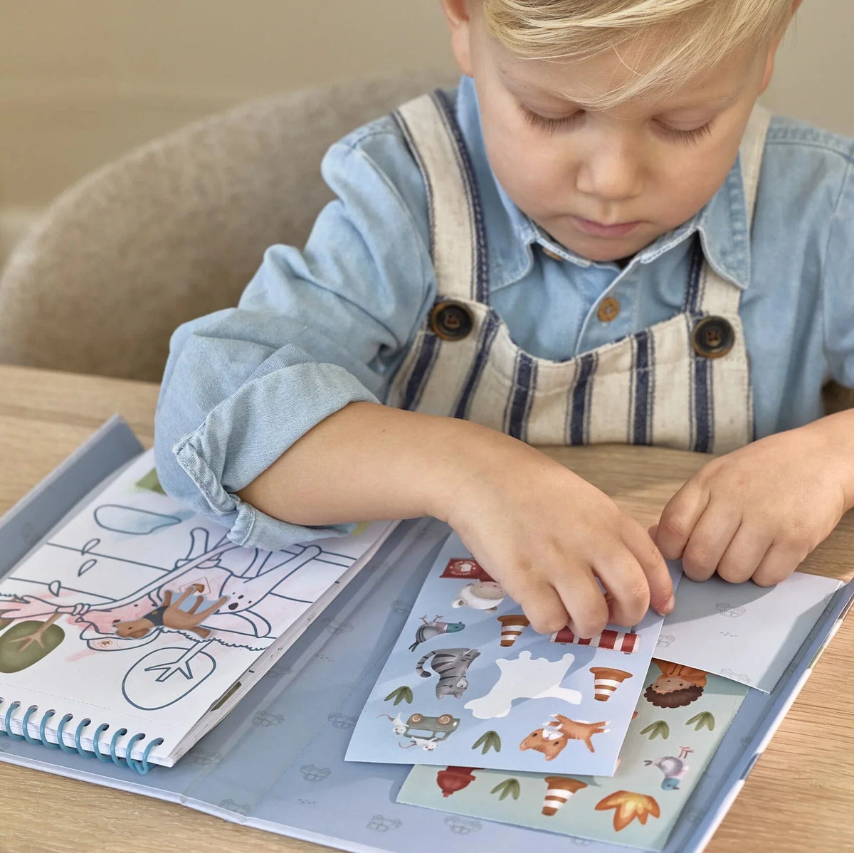 Set de Pintura con Agua  - Jim Vehículos - Little Dutch - The Kids Club