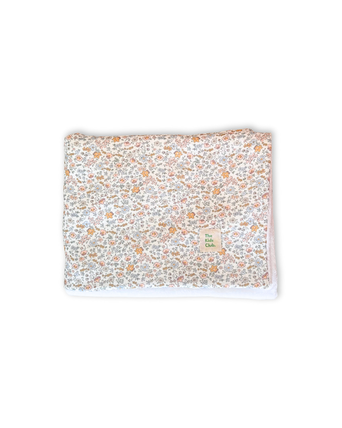 🌼 Mantita bebé invierno – Estampado Flores